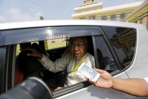 برلمان ميانمار ينتخب صديقا مقربا من سو كي رئيسا للبلاد