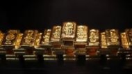 الذهب ينزل لأقل سعر في 7 أشهر ونصف وسط ترقب لاجتماع المركزي الأمريكي