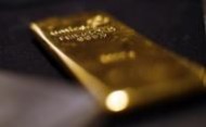 الذهب ينزل ويتجه لتسجيل خسارة أسبوعية بفعل بيانات قوية وصعود الدولار
