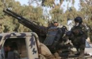 اشتباكات عنيفة في بنغازي بشرق ليبيا مع تقدم قوات الجيش للسيطرة على الميناء