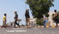 سكان ومسؤولون: انسحاب المقاتلين الحوثيين من وسط عدن
