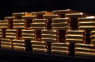 الذهب ينهي التعاملات دون تغير يذكر مع صعود أسهم أمريكا