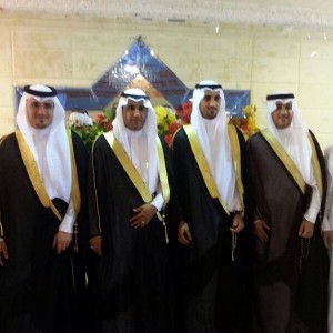 1- العريس مع اخوانه