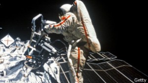 131221171513_spacewalk_304x171_getty