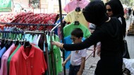 150718065339_iraq_market_shoppers_640x360_epa