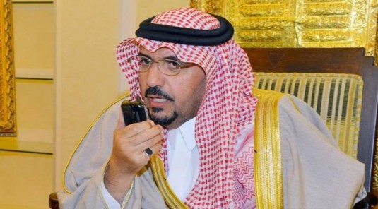 أمير منطقة القصيم متحدثاً لمدراء المستشفيات عبر الخط الساخن