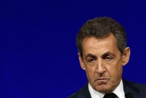قضاة يستجوبون الرئيس الفرنسي السابق ساركوزي بشأن فضيحة مالية