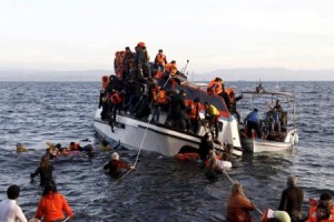 اليونان: غرق 22 مهاجرا قبالة جزيرتين في بحر إيجه