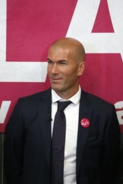 ماركا: ريال مدريد يقيل المدرب بنيتز وزيدان البديل