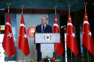 الرئيس التركي رجب طيب إردوغان يتحدث في القصر الرئاسي بأنقرة يوم الاثنين. صورة لرويترز تستخدم للأغراض التحريرية فقط ويحظر إعادة بيعها أو وضعها في أرشيف.