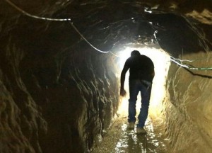 gal.gaza.tunnel.jpg_-1_-1