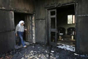 وفاة أم رضيع فلسطيني قٌتل في حريق متعمد بالضفة الغربية