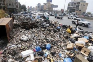 قوات الأمن اللبنانية تغلق بيروت قبل اجتماع ومظاهرات