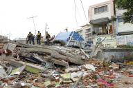 زلزال في الإكوادور يقتل 233 شخصا ويدمر مناطق ساحلية