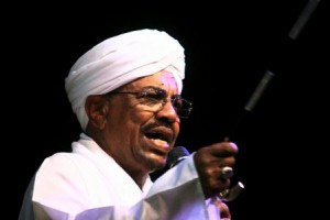 التلفزيون: الرئيس السوداني يغير وزراء الدفاع والخارجية والنفط