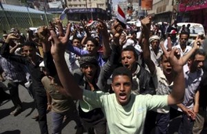 مصادر: قوات يمنية تصد حوثيين متجهين إلى عدن