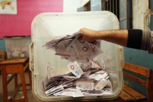 رئيس لجنة الانتخابات في مصر: 98.1 % من الناخبين وافقوا على الدستور