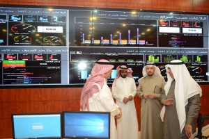 أمين الشرقية يناقش مدير المشروع
