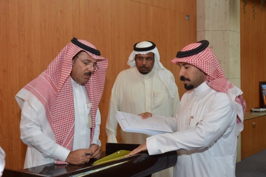 امين الاحساء في لقاءه بالمستفيدين